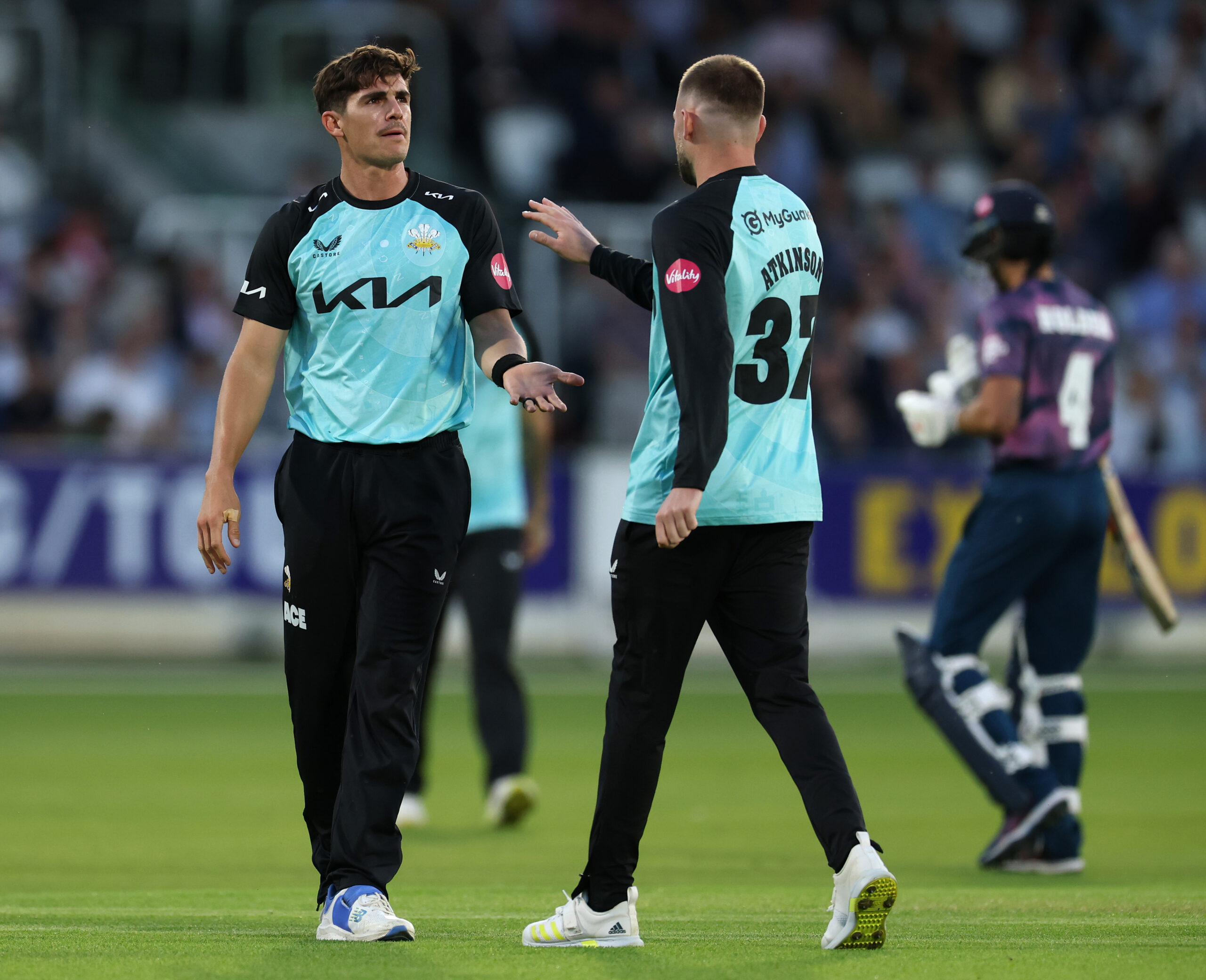 Abbott stuns Middlesex to give Surrey London derby victory