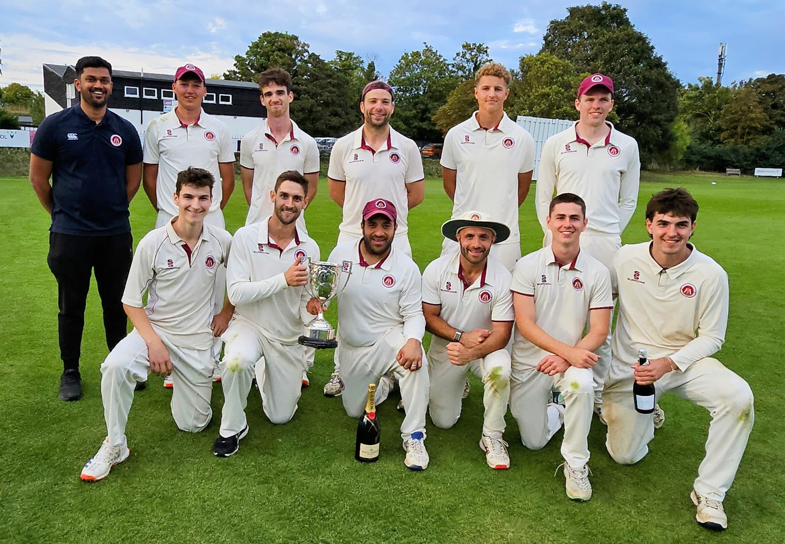 East Molesey clinch treble of trophies