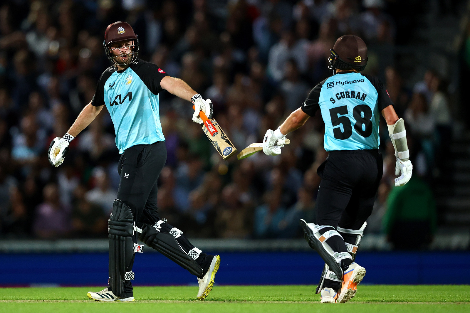 Surrey ace the chase to storm into Finals Day